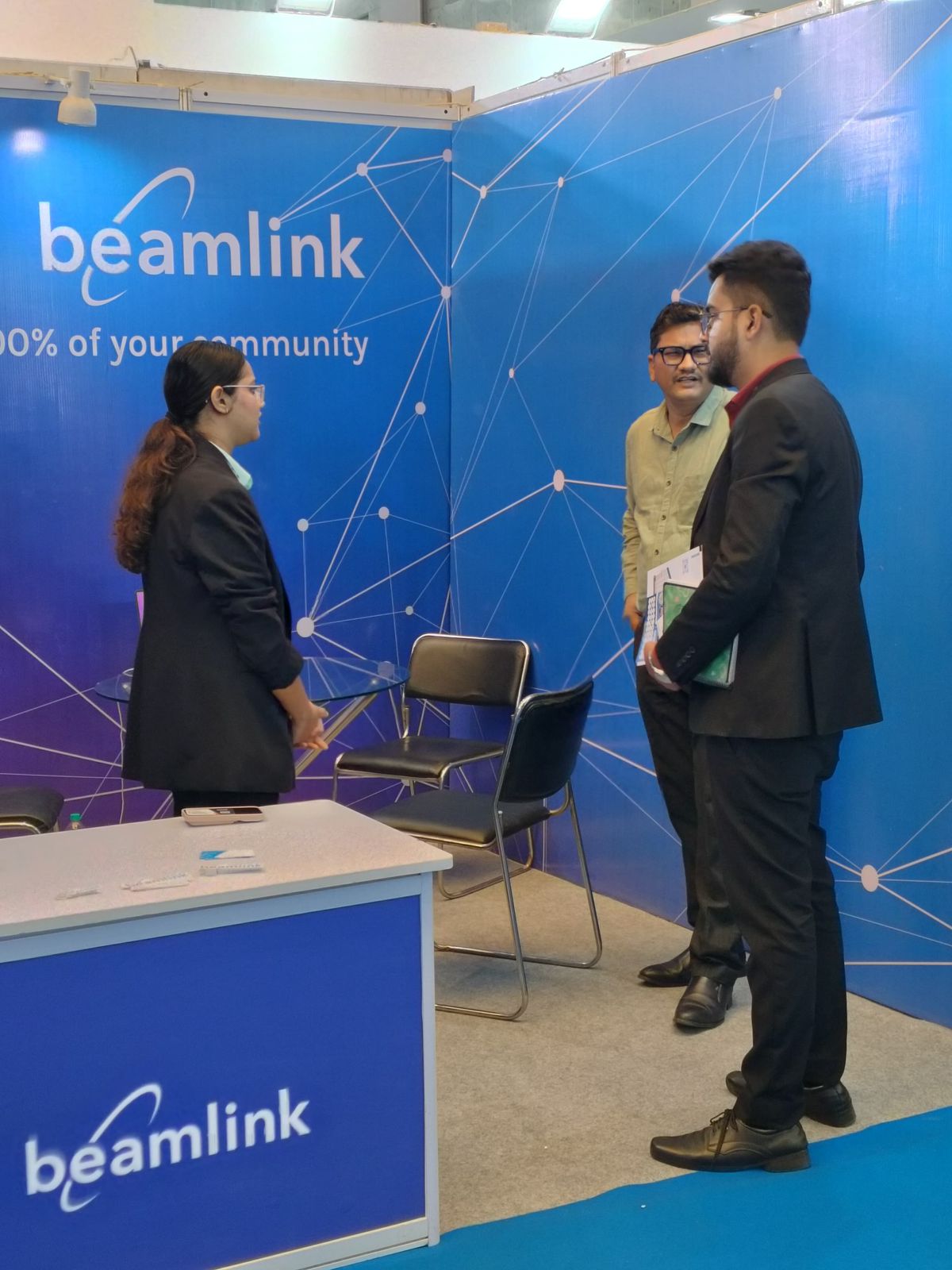 Discussing 4G 5G testing for Beamlink's Network Booster at IMC 2022